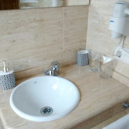 Tia Maria Bed & Breakfast Cerredo