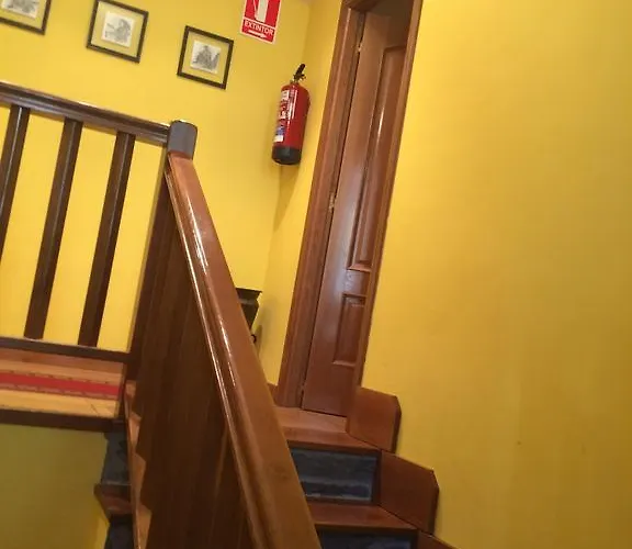 Tia Maria Nocleg ze śniadaniem 3*